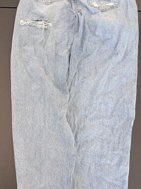 American Eagle Outfitters Light Blue Distressed High-Rise Jeans